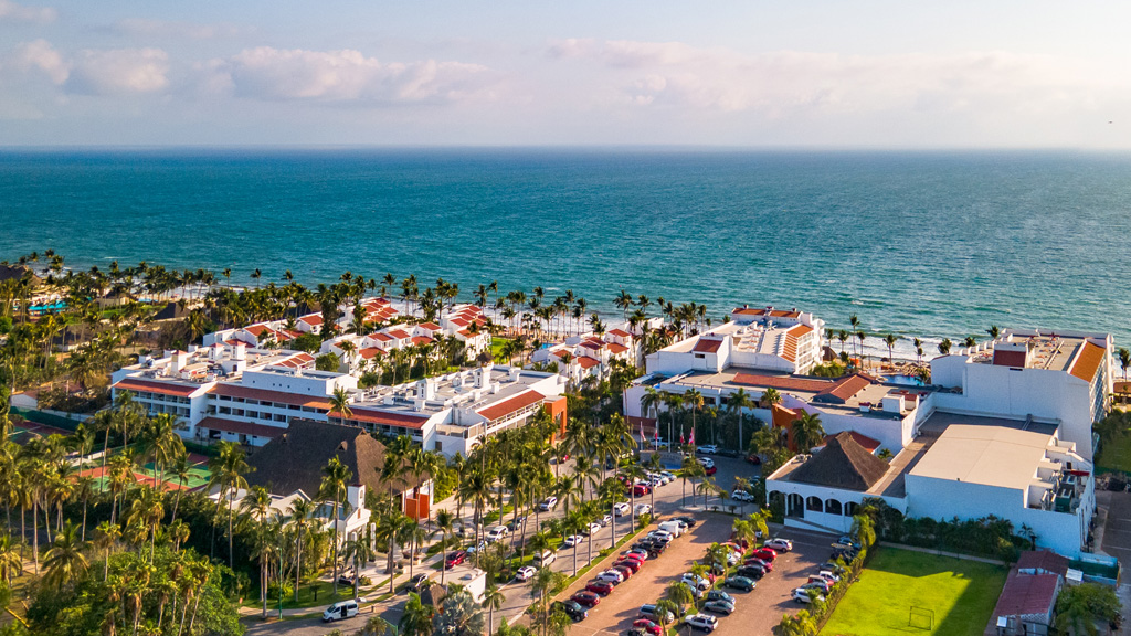 Your Family’s First Time at an All-Inclusive? What to Know Before You Arrive