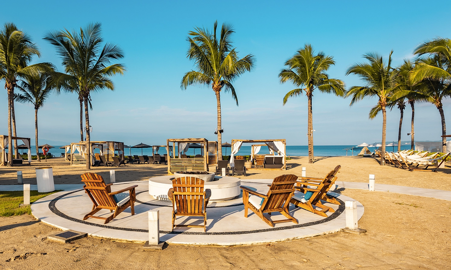 Mozzamare Beach Club Nuevo Vallarta Marival Distinct