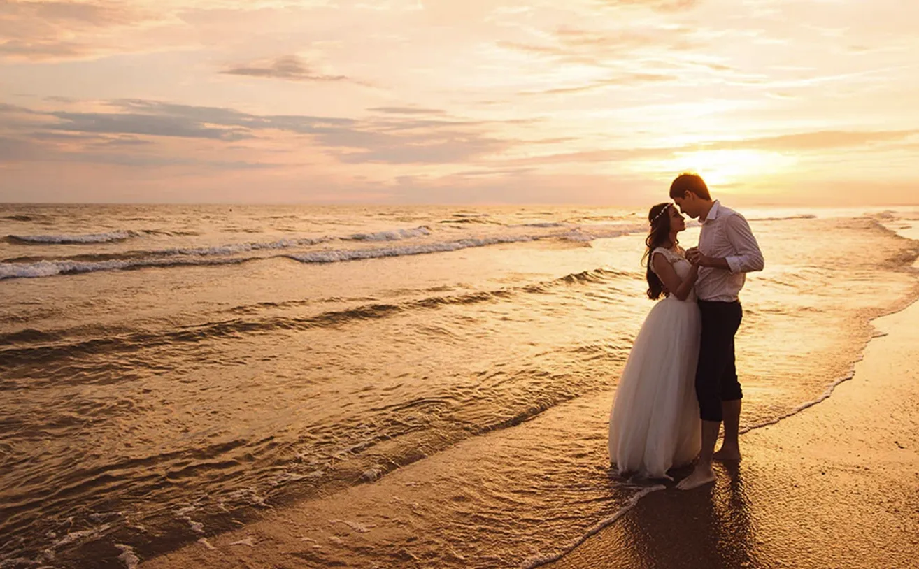 home.weddings.img_alt